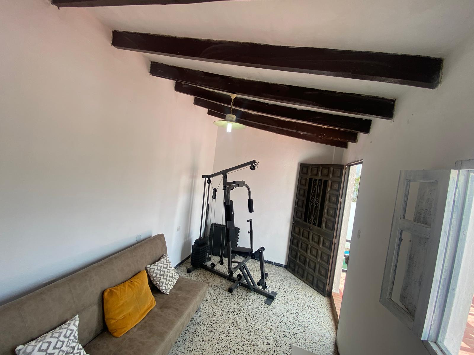 Upstairs room / gym